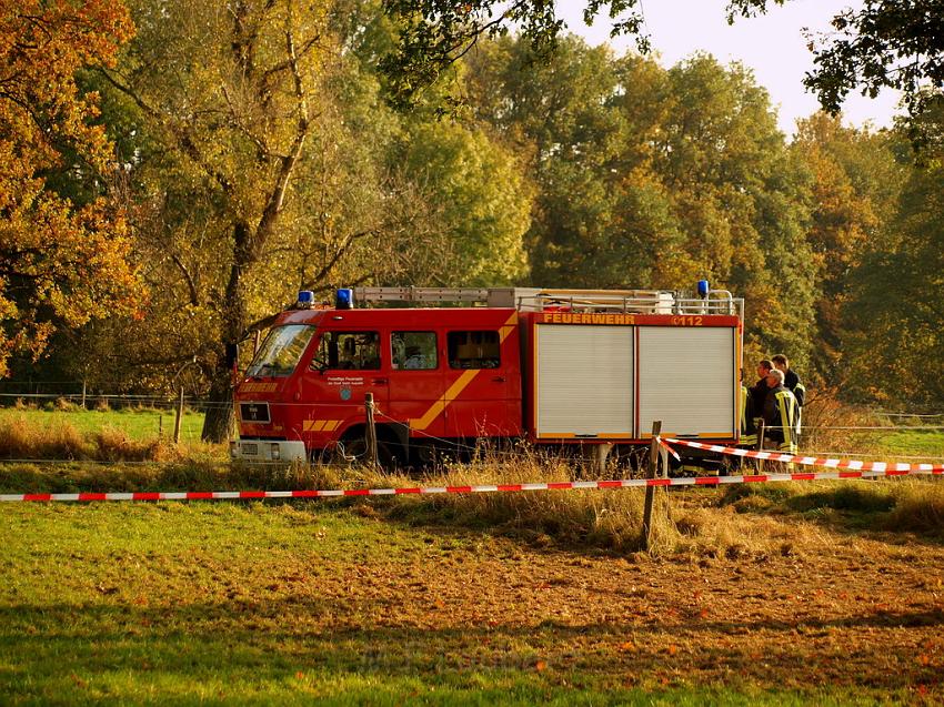 Kleinflugzeug abgestuerzt Sankt Augustin Meindorf P102.JPG